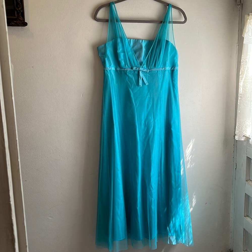 vintage style turquoise dress with netting overlay size 10